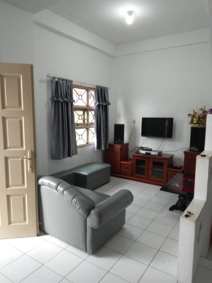 Villa Bukit Indah Berastagi Eksteriør billede